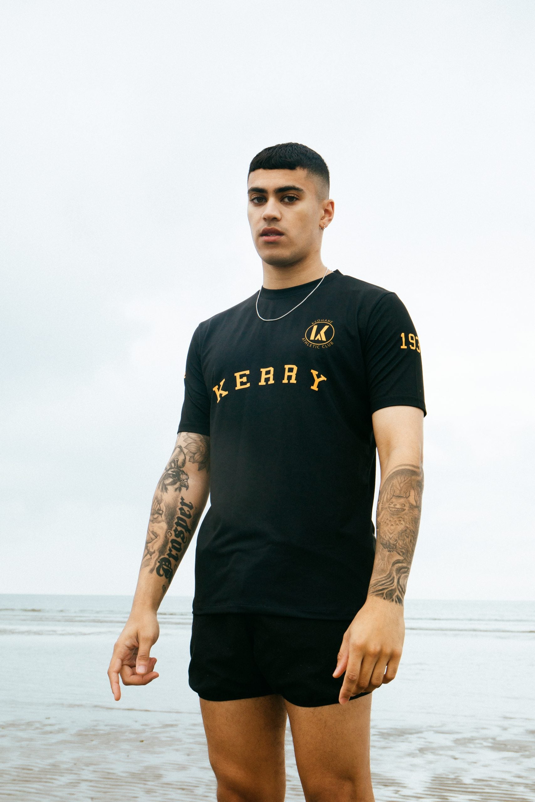 TRANSATLANTIC black short sleeved jersey