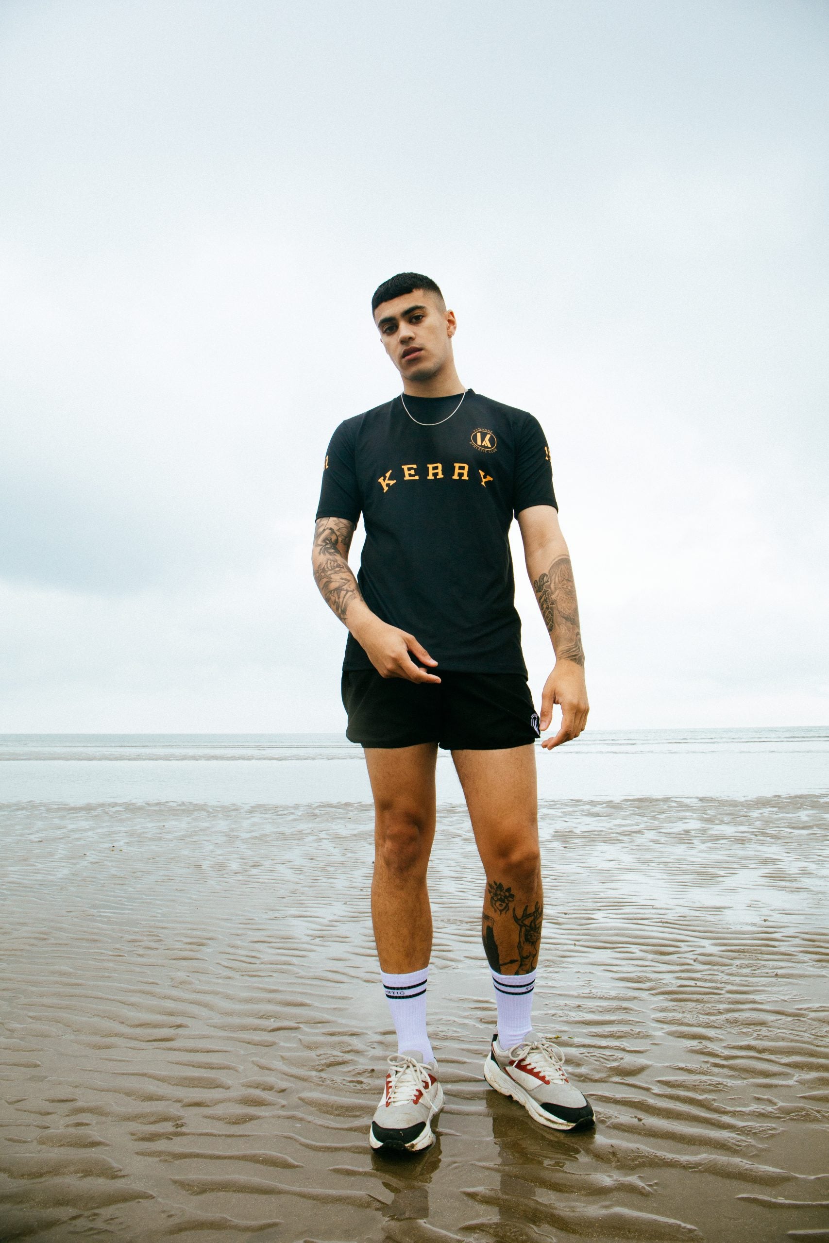TRANSATLANTIC black short sleeved jersey
