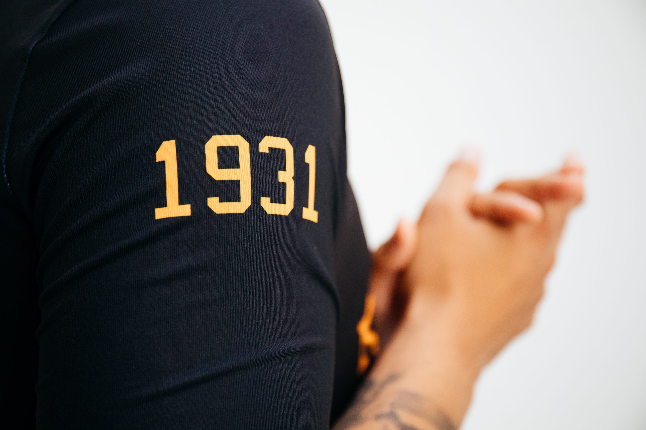 TRANSATLANTIC black short sleeved jersey